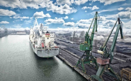 Губернатор Алиханов анонсировал строительство порта в Калининградской области за 180 млрд рублей