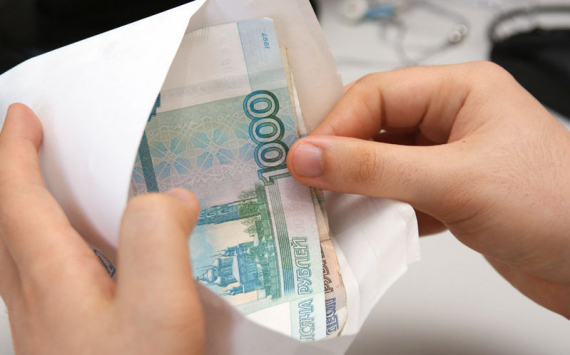 Алиханов потребовал от предприятий прекратить выплату зарплат «в конвертах»