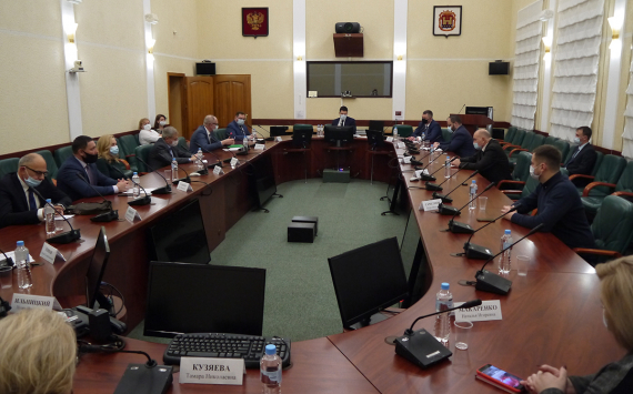 Антон Алиханов провёл совещание с новым составом областной Общественной палаты