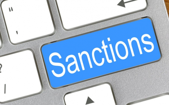 Алиханов: США своими санкциями не повлияют на работу заводов Калининградской области